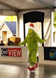 grinch-ice-skating-2